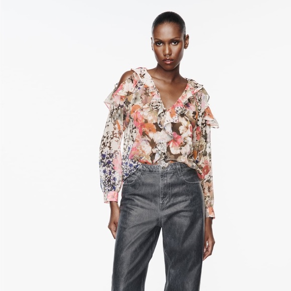 Zara Tops - ❌SOLD❌ ZARA Floral Print Shirt